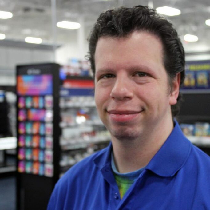 welfare to work twin cities mn guy in store working